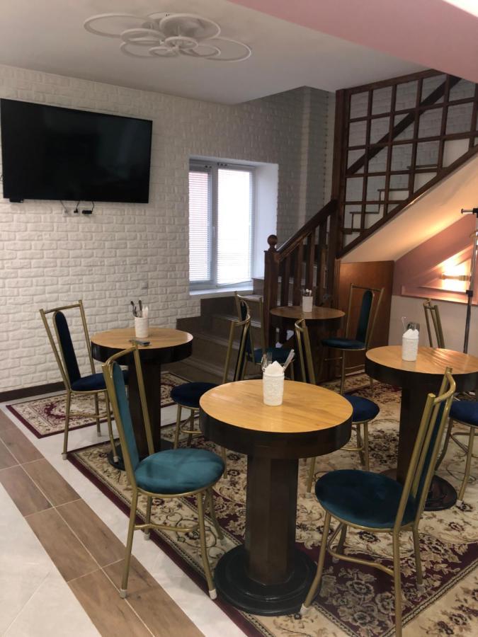 Samal-2 Hotel Ałma Ata Zewnętrze zdjęcie