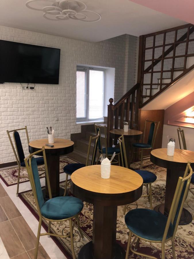 Samal-2 Hotel Ałma Ata Zewnętrze zdjęcie