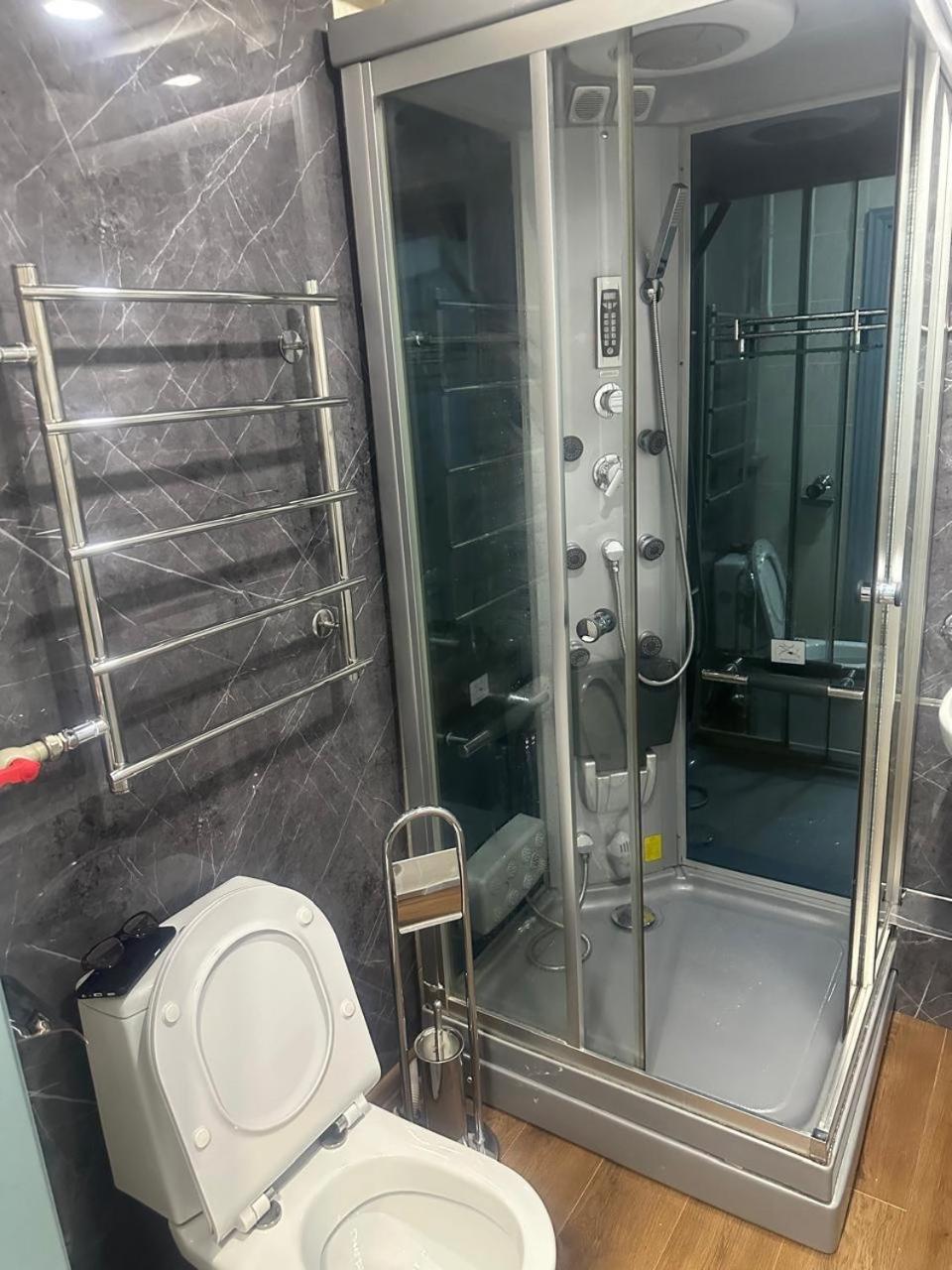 Samal-2 Hotel Ałma Ata Zewnętrze zdjęcie